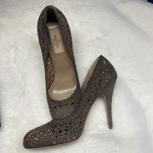 NEW VALENTINO Classic Capretto shoes🔥